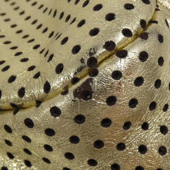 CHANEL Gold Shoulder Bag - Picture 3 of 10